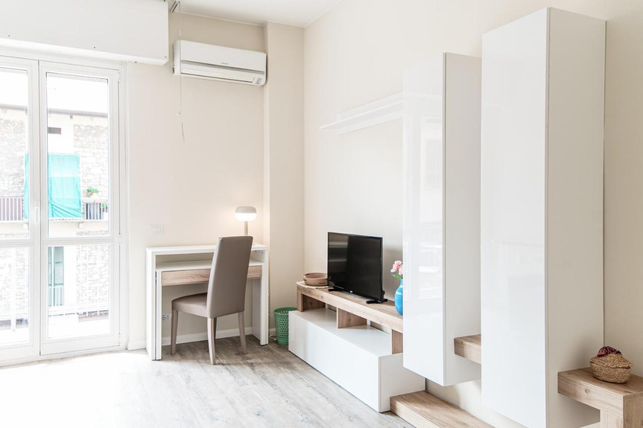 Lovely Suite With Private Parking In Комо Экстерьер фото
