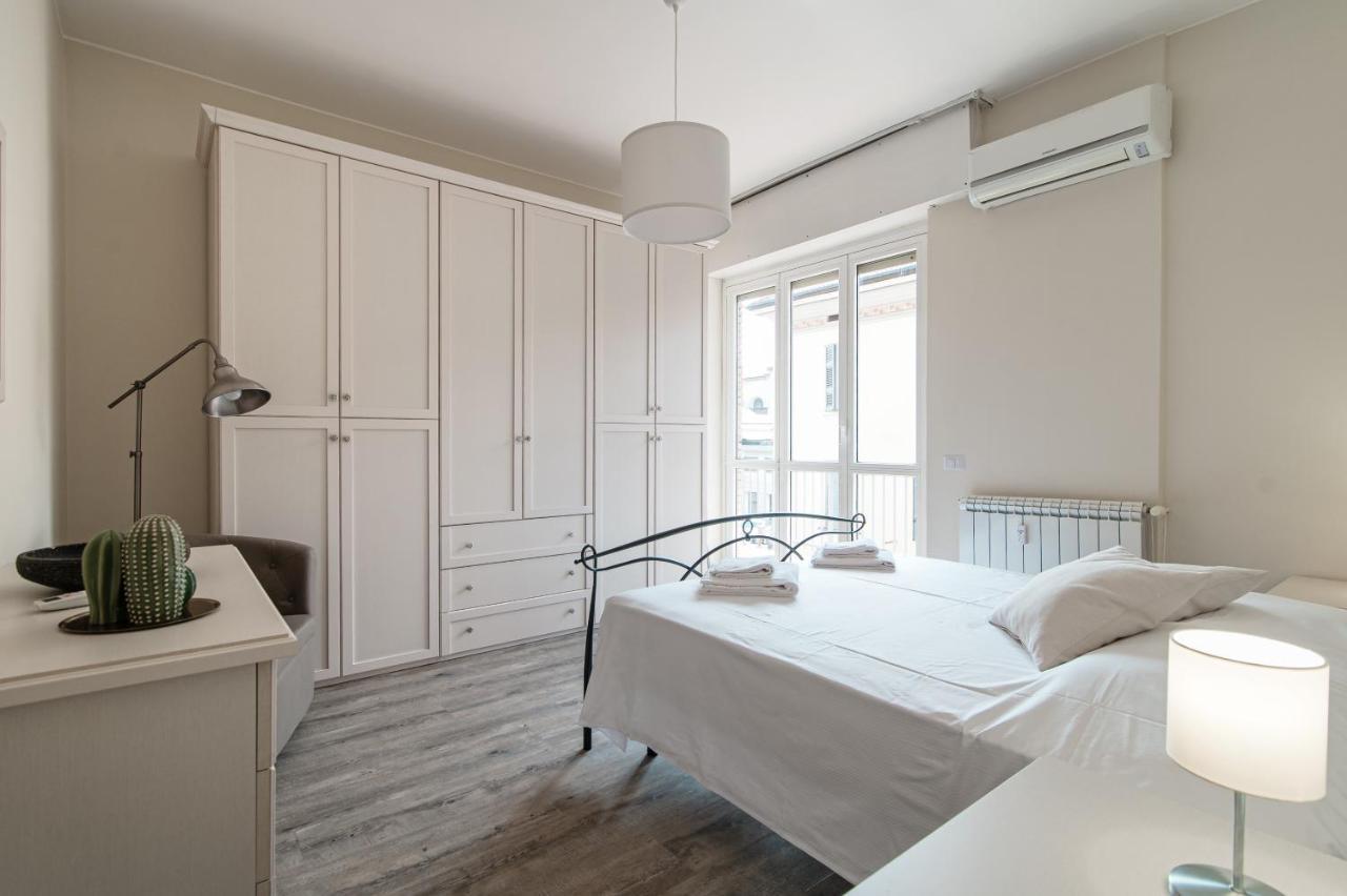 Lovely Suite With Private Parking In Комо Экстерьер фото
